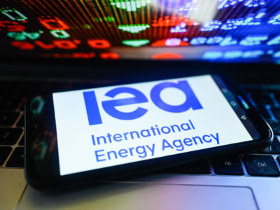 IEA Raises Forecast of Global Oil Demand Growth in 2026